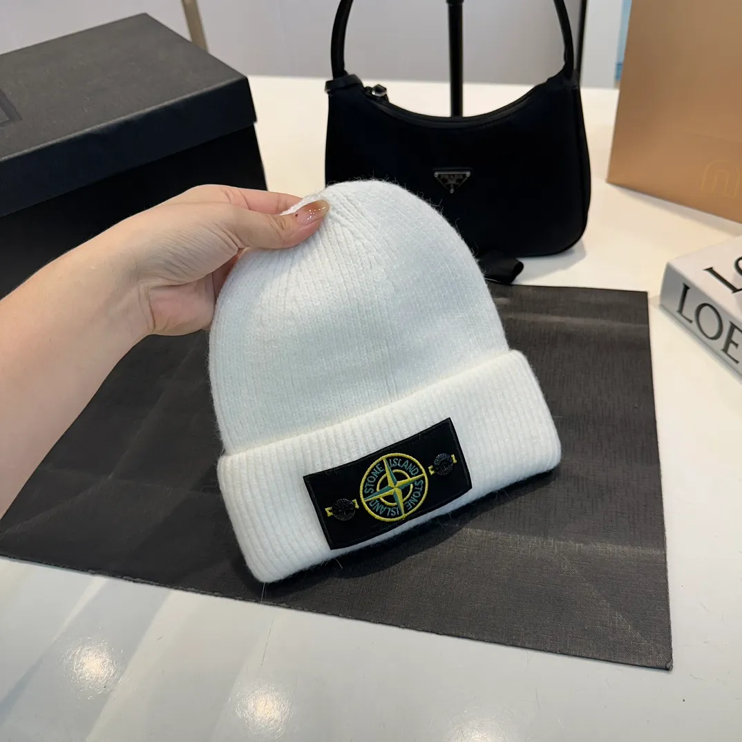 P60 Trendy brand Stone Island STONE classic popular cashmere wool knitted hat New autumn and winter cashmere woolen hat, men and women cold hat, Little Red Riding Hood popular style